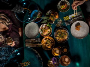 Urban streedfoodbar image sized Trendy dinner